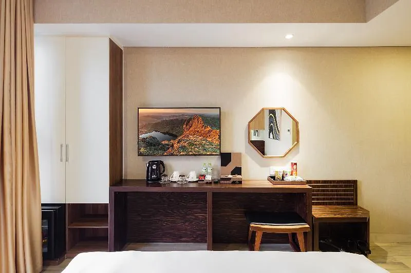 Emerald Bay Nha Trang Hotel And Spa